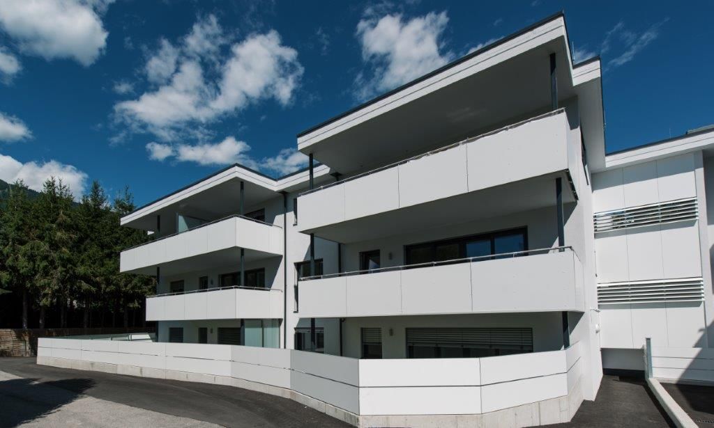 BVH Wohnanlage Iselkai - Lienz- Produkt: HPL KP 10 mm 300 m2 -Dekore 0160 Porzellan Weiß