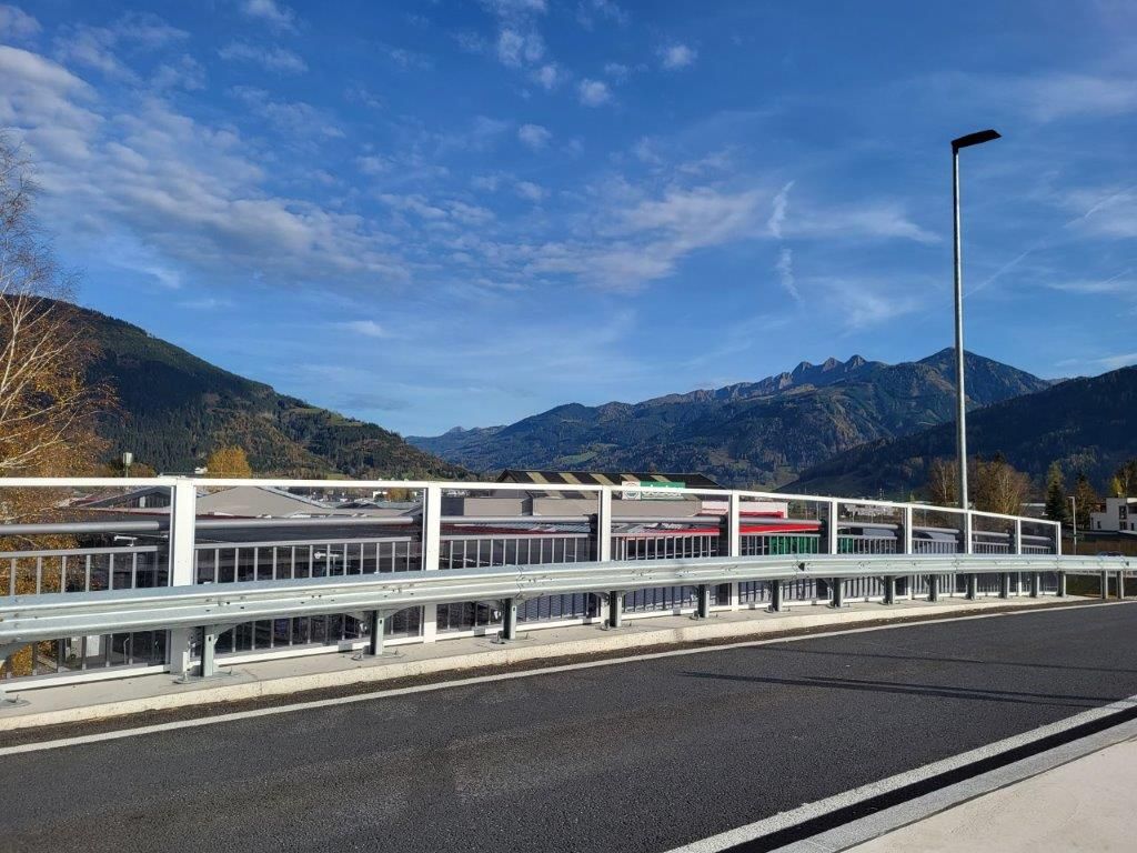 BVH-Brückenspritzschutz in Zell am See - Produkt PC UV 12 mm beidseitig kratzfest beschichtet