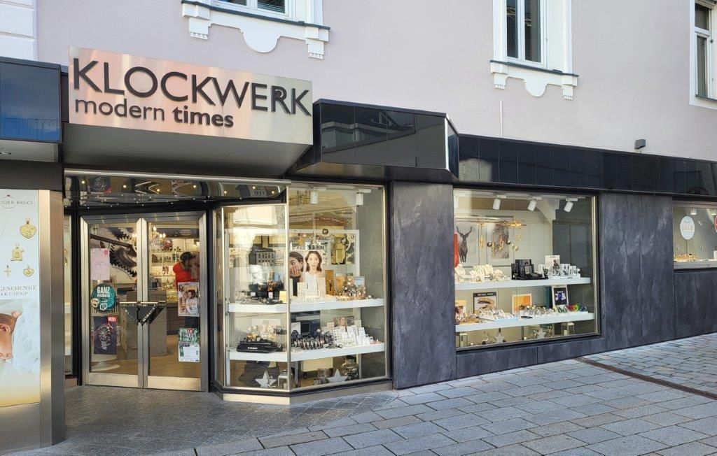 BVH-Geschäft Klockwerk Lienz - Produkt Alucom Design 6 mm - Dekore Schiefer