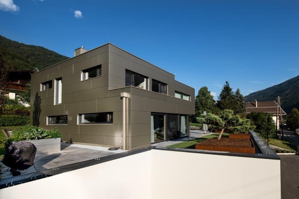 BVH-Wohn und Geschäftshaus Fam. Wibmer - Ainet - Produkt Aluverbund 4 mm - Dekore Bronce metallic