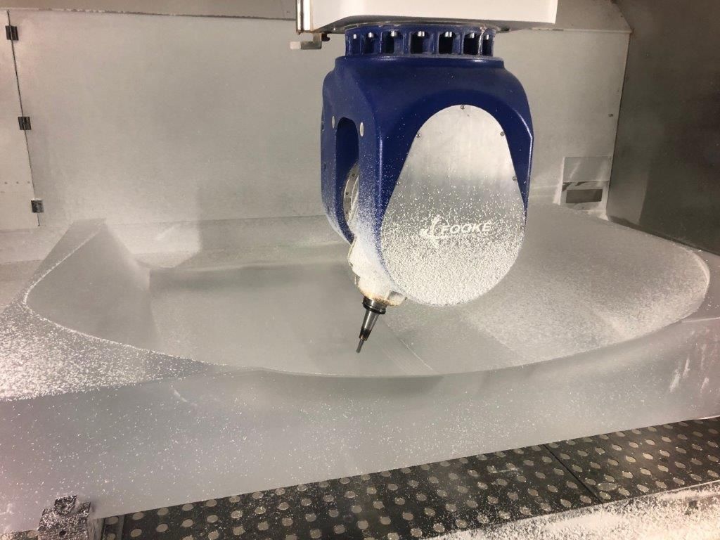 Anwendung- Mercedes Prototypenbau - Produkt PMMA Block 300 mm stark transparent